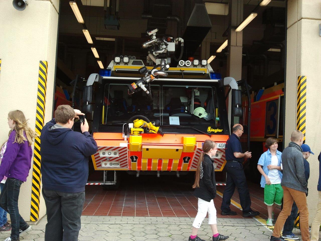 2013-06-30 Besichtigung Flughafen HH (9)