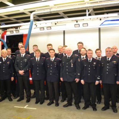 Bild vergr��ern: Geehrte und Bef�rderte der FF Scharbeutz