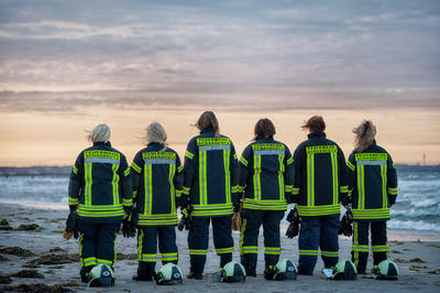 Bild vergr&ouml;&szlig;ern: Scharbeutz K&uuml;stengirls@FFS 80 Bild 3