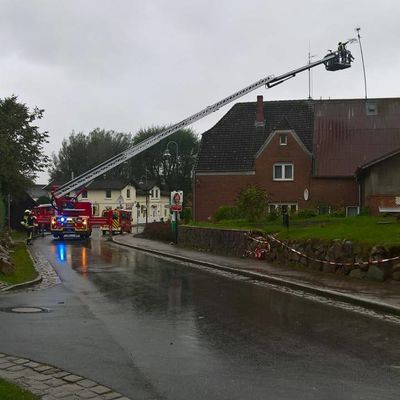 Bild vergr��ern: Einsatz 33 (2) FF Gleschendorf