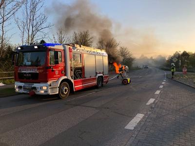 Bild vergr��ern: Scharbeutz Aktuelles 27.04.2018 PKW-Brand