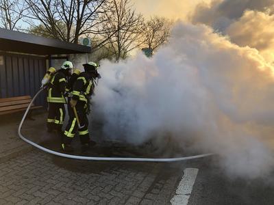 Bild vergr&ouml;&szlig;ern: Scharbeutz Aktuelles 27.04.2018 PKW-Brand Bild2