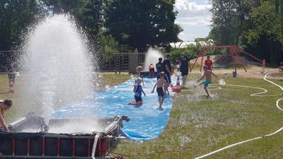 Bild vergr&ouml;&szlig;ern: Scharbeutz Aktuelles 07.07.2018 Wasserspiele KFS_JFS 80 