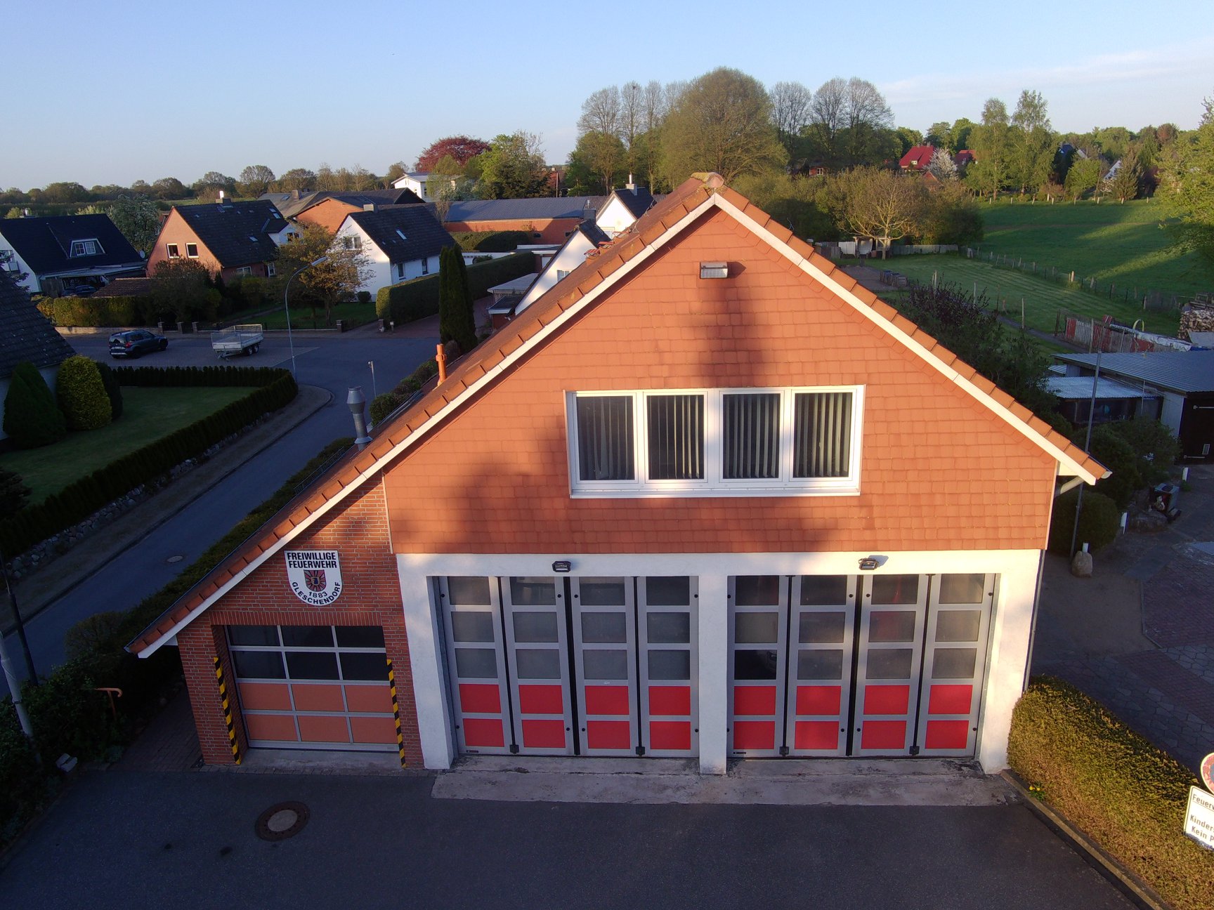 Feuerwehrger�tehaus Gleschendorf