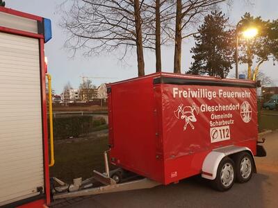 Bild vergr��ern: Feuerwehr Gleschendorf - �lanh�nger