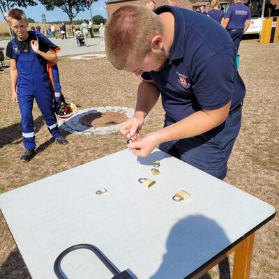 Bild vergr��ern: Spieleolympiade der Feuerwehr Sch�rsdorf (4)