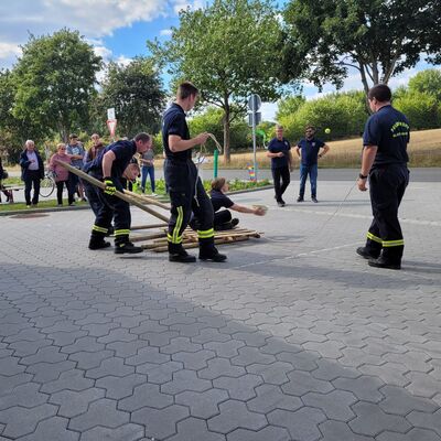 Bild vergr��ern: Spieleolympiade der Feuerwehr Sch�rsdorf (5)