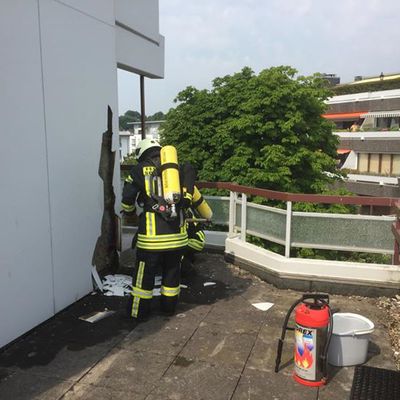 Bild vergr��ern: Scharbeutz 04.07.2015 Schwelbrand Bild 3