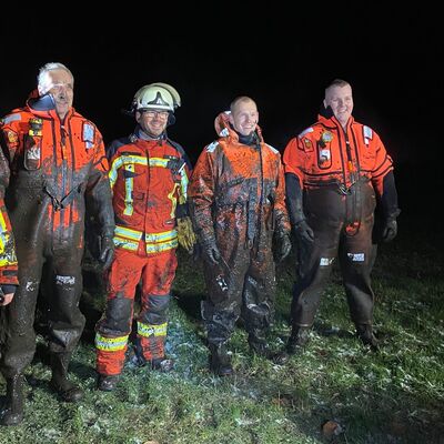 Bild vergr��ern: Reskuh-Team