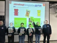 Bild vergr&ouml;&szlig;ern: Presse FFS80 Nr.2_2024_18.01.2024_Jugendfeuerwehr_Bild von den aktivsten Mitgliedern mit der Jugendwartung 