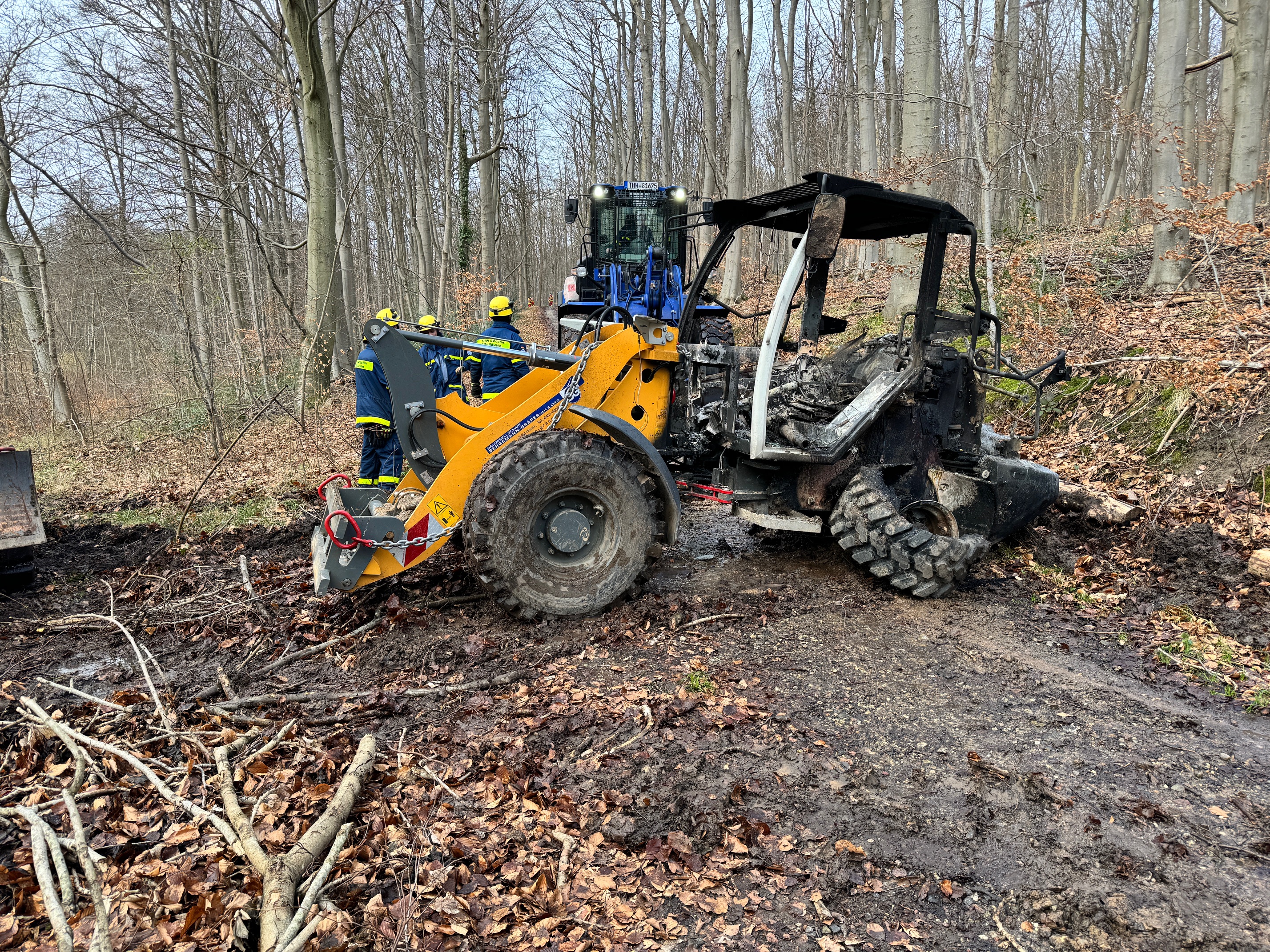 Scharbeutz Aktuelles 19.02.2024 Radlader brennt Bild 2 