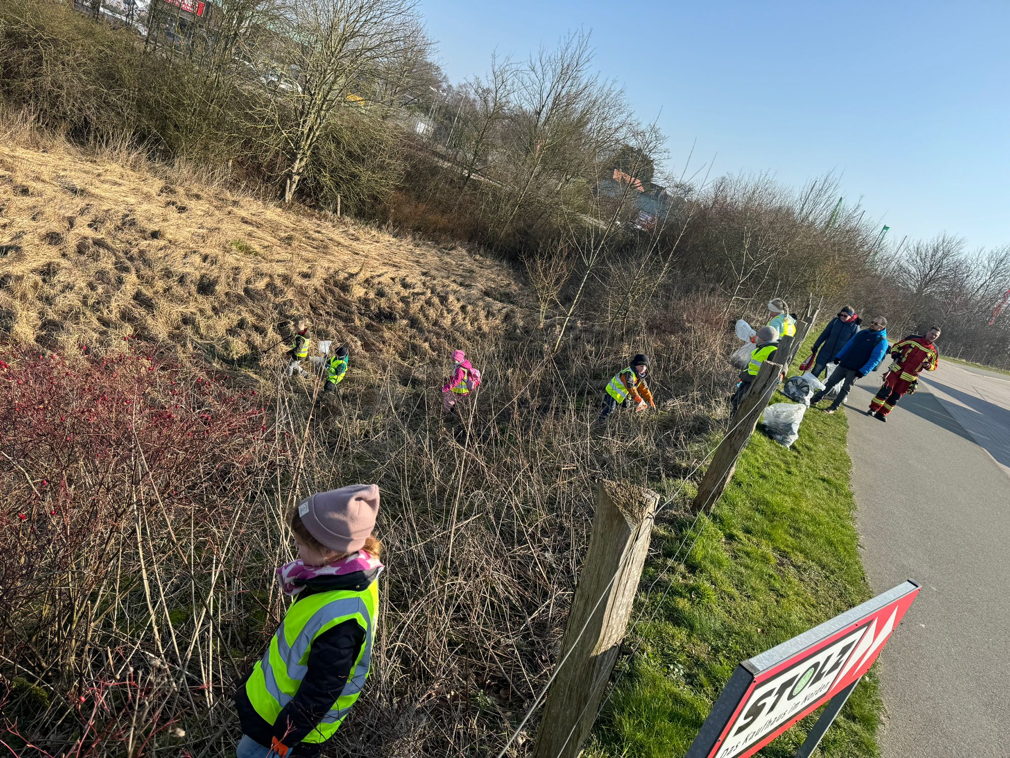 Scharbeutz_Aktuelles_11.03.2024_Fr�hjahrsputz_2024 Bild 2