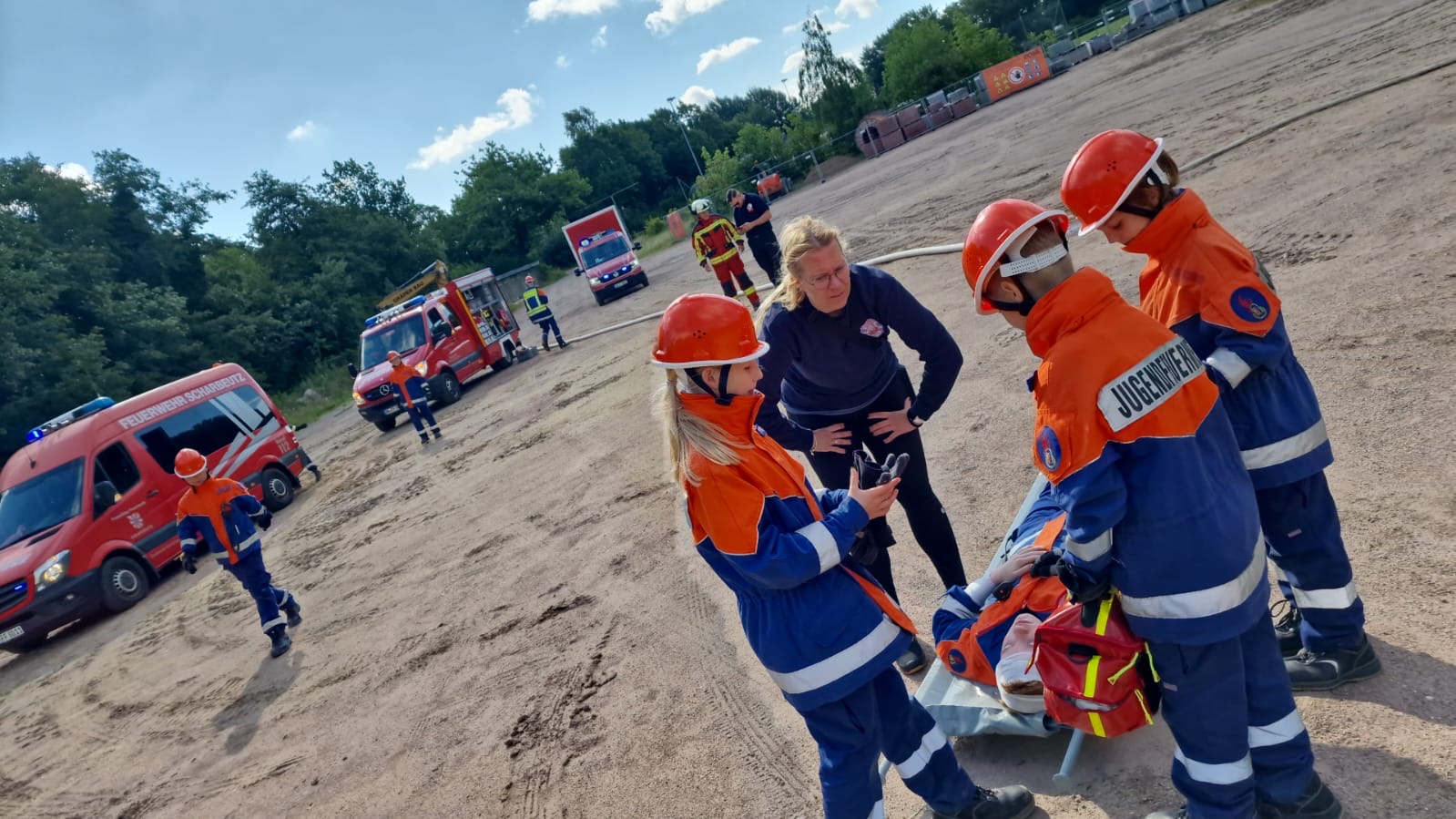 Presse FFS80 Nr.11_2024_10.07.2024_Bild_5 gro�er Einsatz mit Erste-Hilfe-Ma�nahmen