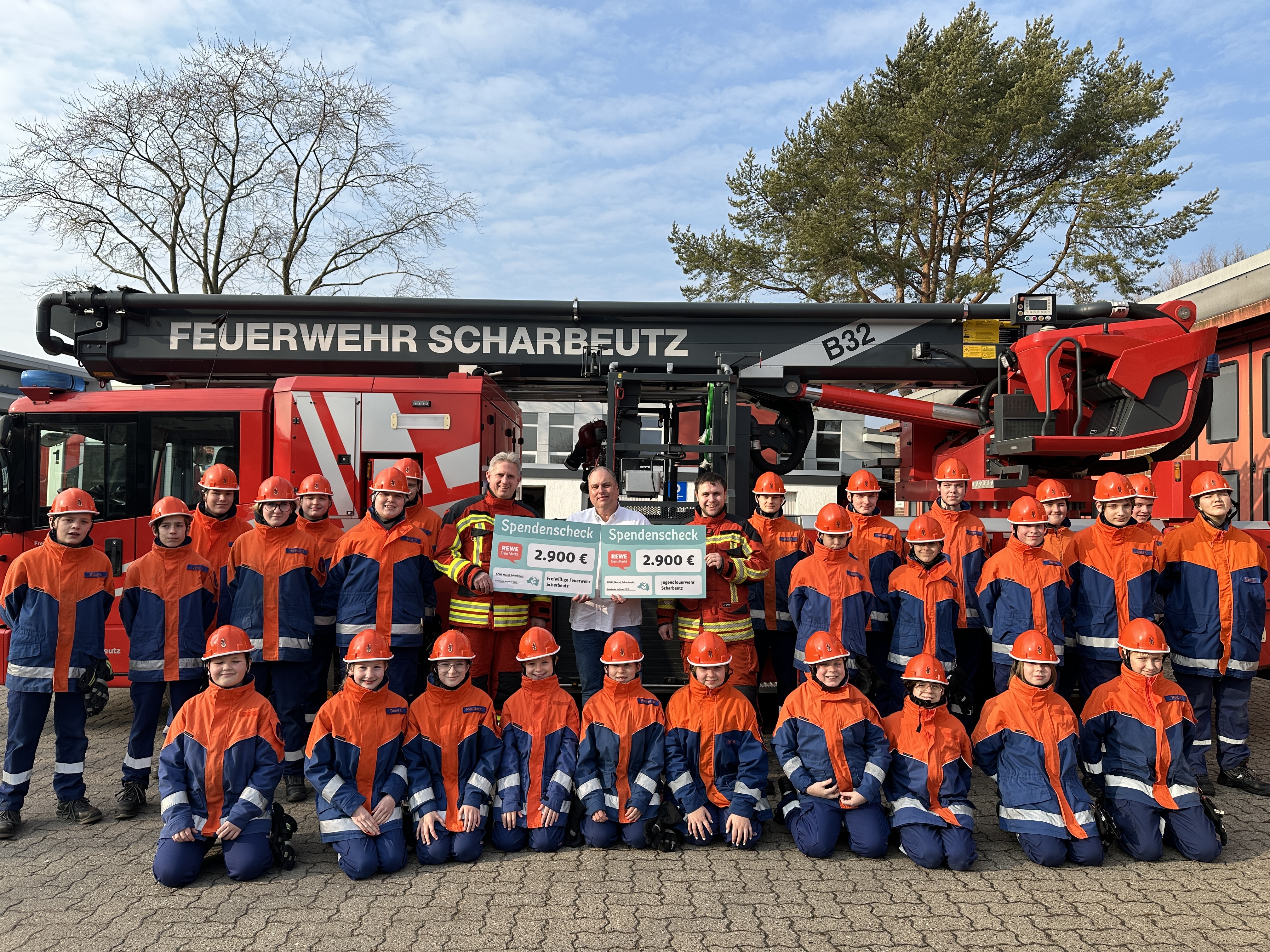 Scharbeutz Aktuelles 10.02.2025 Scheck�bergabe@JFS/FFS80