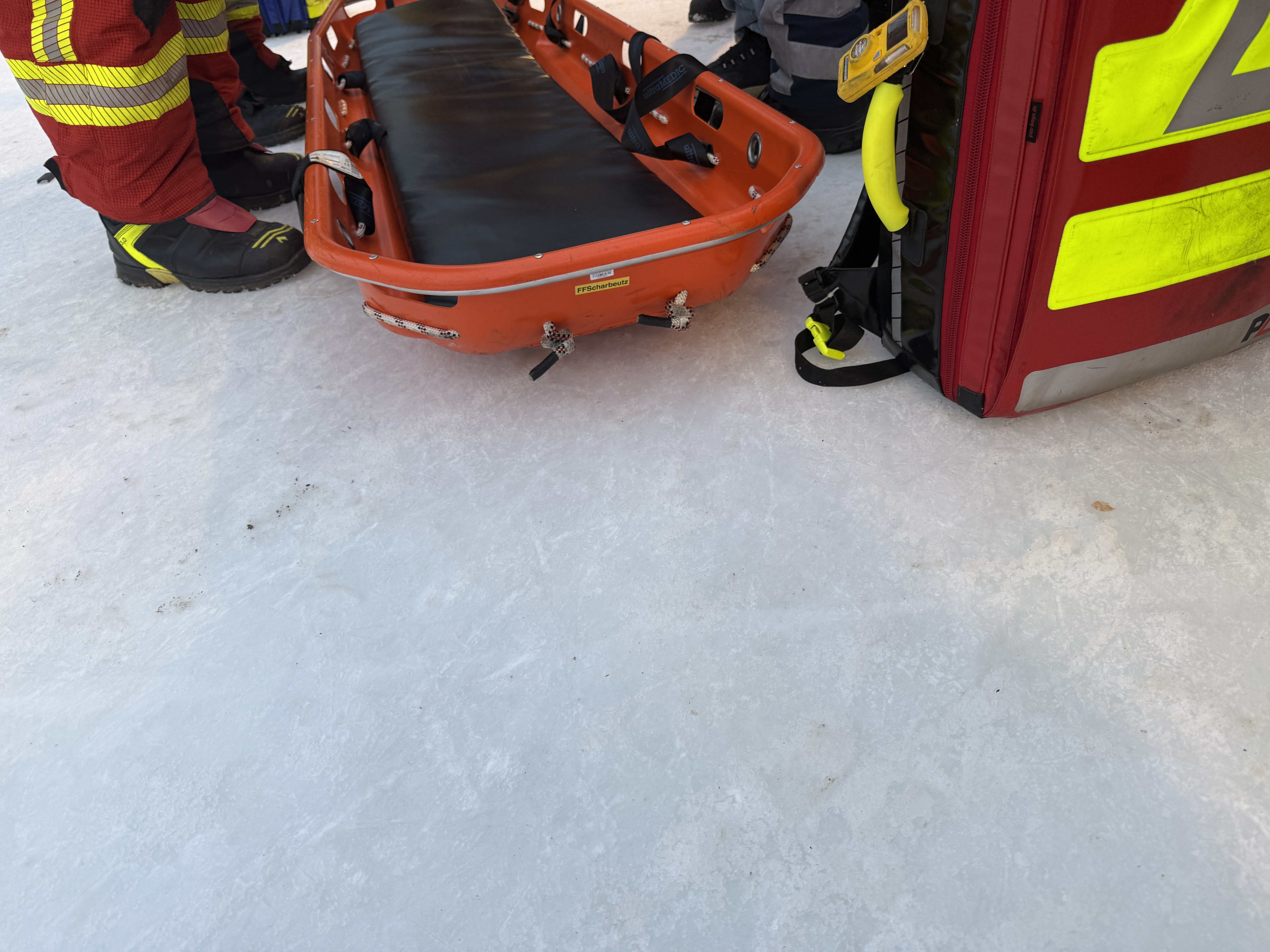 Scharbeutz Unfall auf Eisfl�che
