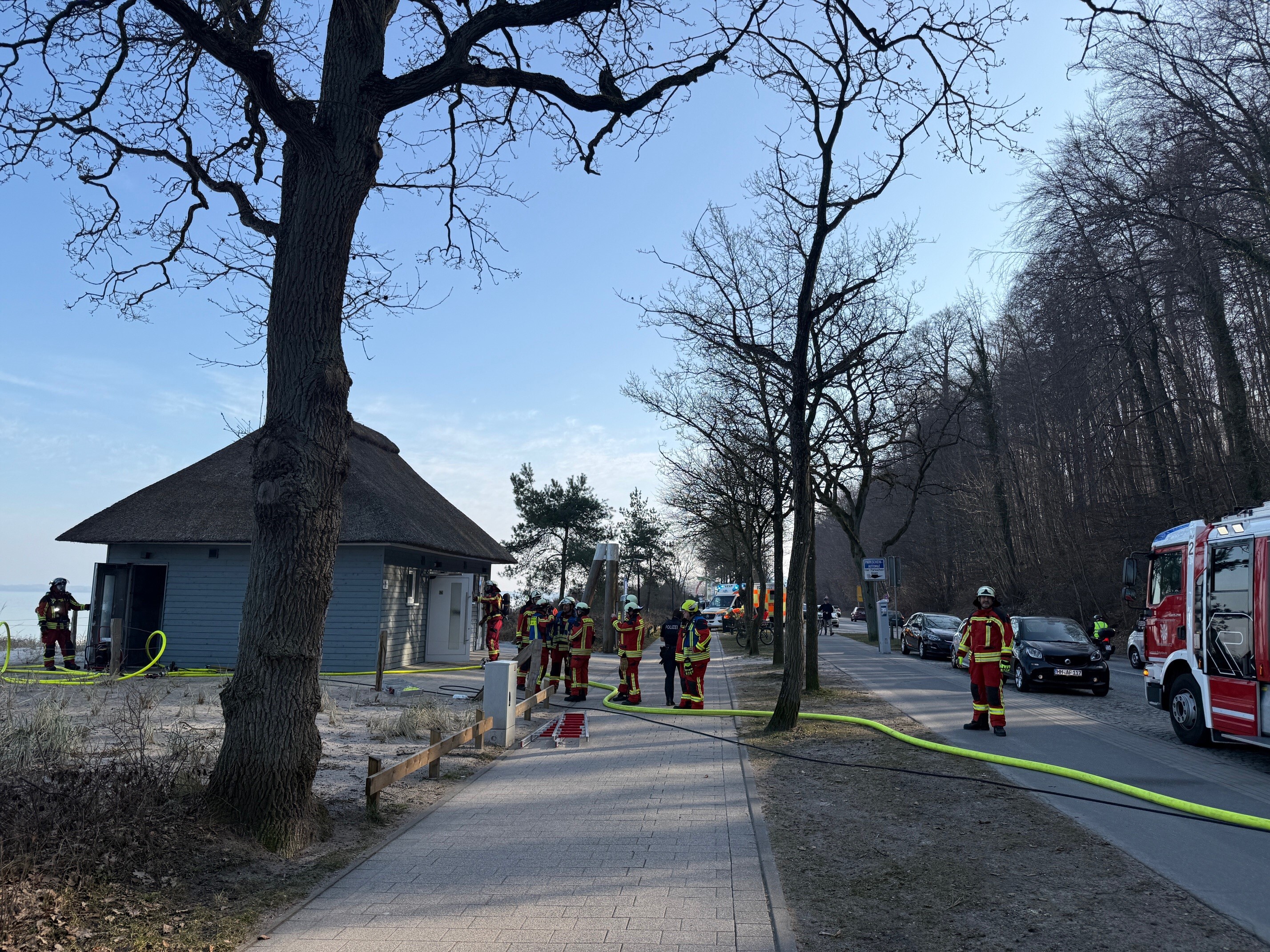 Presse FFS 2026 Nr.9_09.03.2026_Feuer im Toilettenh�uschen in Scharbeutz Bild 2