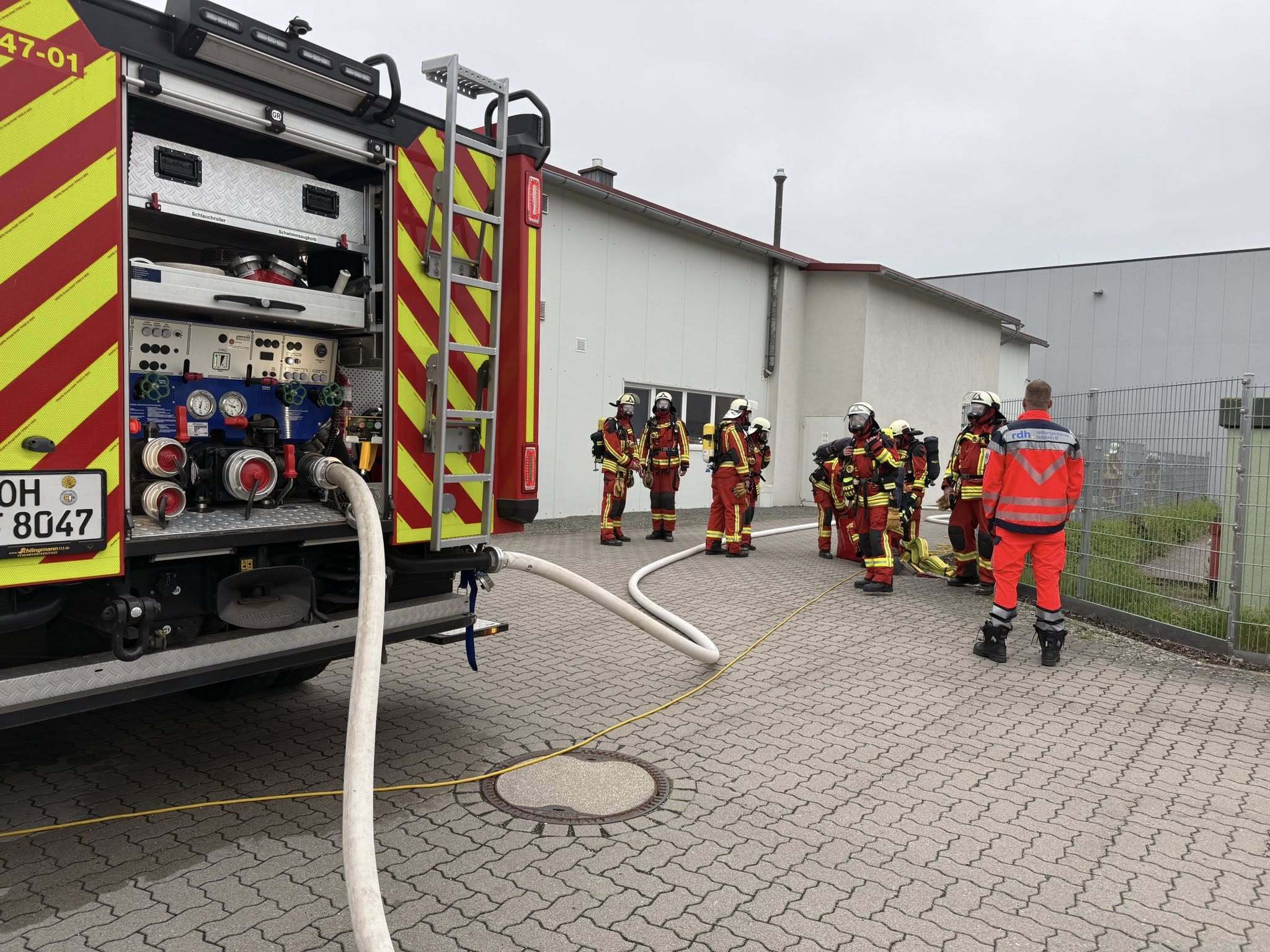 Scharbeutz Aktuelles 22.05.2026 Feuer in Lagerhalle in Gleschendorf 