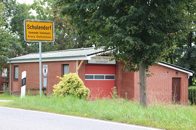 Bild vergr&ouml;&szlig;ern: Bilder Fahrzeuge und Ger&auml;tehaus Schulendorf (2)