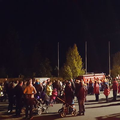 Bild vergr��ern: Laternenumzug Gleschendorf 3