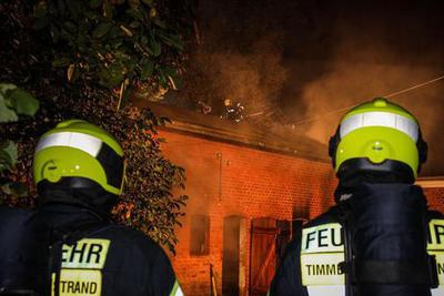 Bild vergr&ouml;&szlig;ern: Gro&szlig;feuer in Gro&szlig; Timmendorf