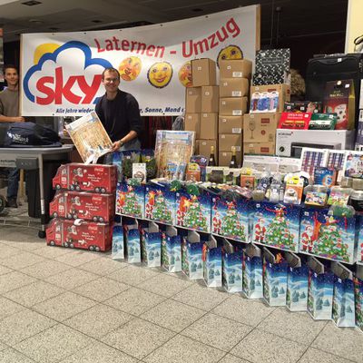Bild vergr��ern: Scharbeutz Laternenumzug Tombola